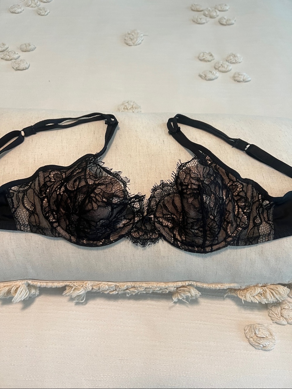 Wacoal 34C lace underwire demi bra
